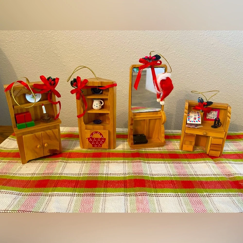 Vintage Wood Christmas Furniture Ornaments Lot of 4 Pieces made in Taiwan 🎄